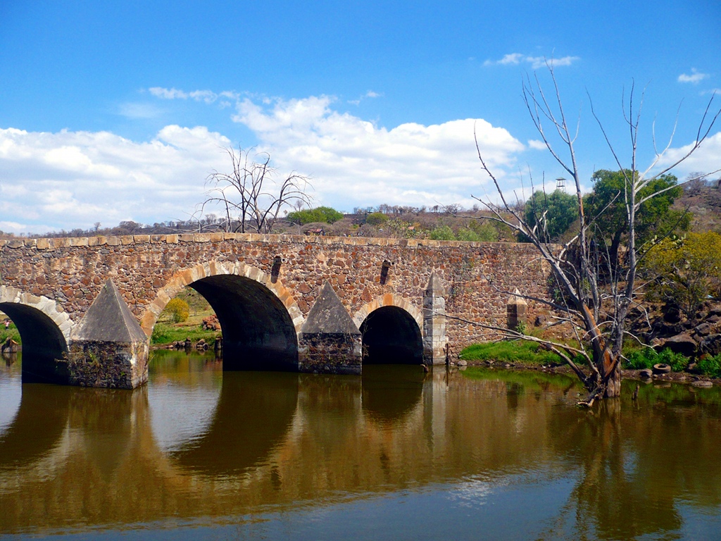 Puente de Calderón joya arquitectónica de valor histórico de Jalisco Puente de Calderón joya arquitectónica de valor histórico de Jalisco